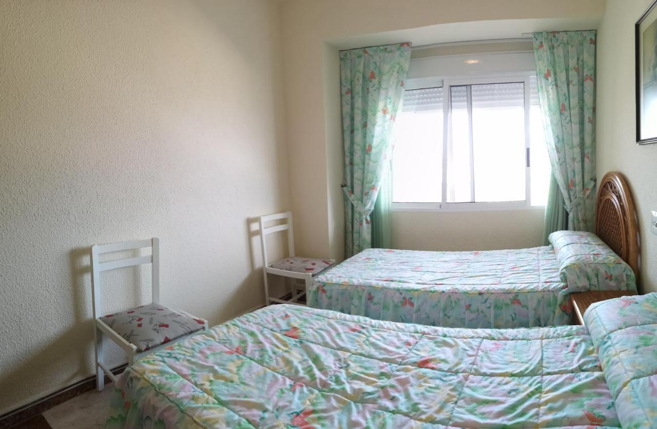 Apartamento A Pie De Playa-Edificio Bonaire ガンディア エクステリア 写真